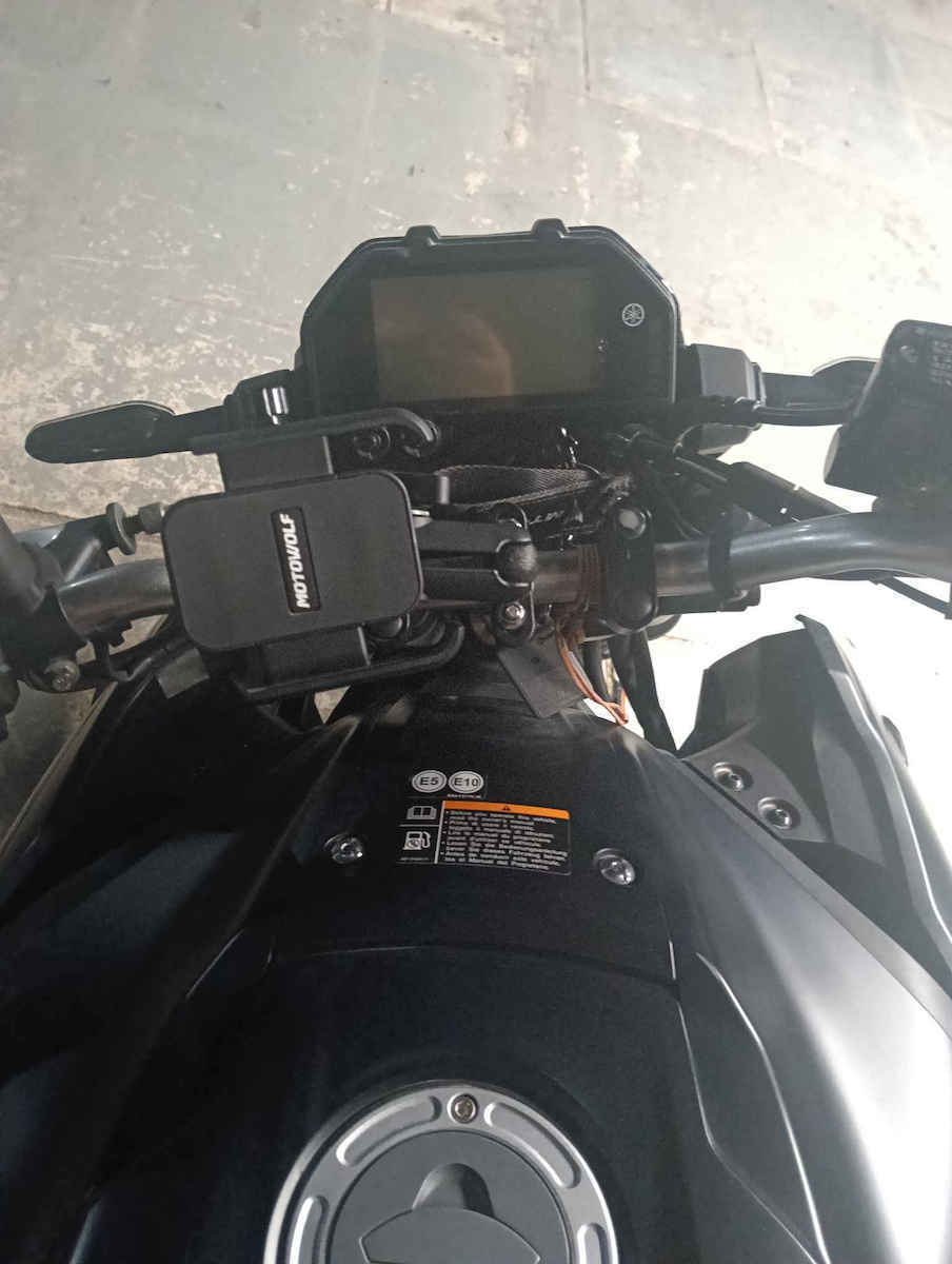 Motowolf Mount Phone Motorcycle with Adjustable Arm 3.5-6.5" for Steering Wheel with Charging