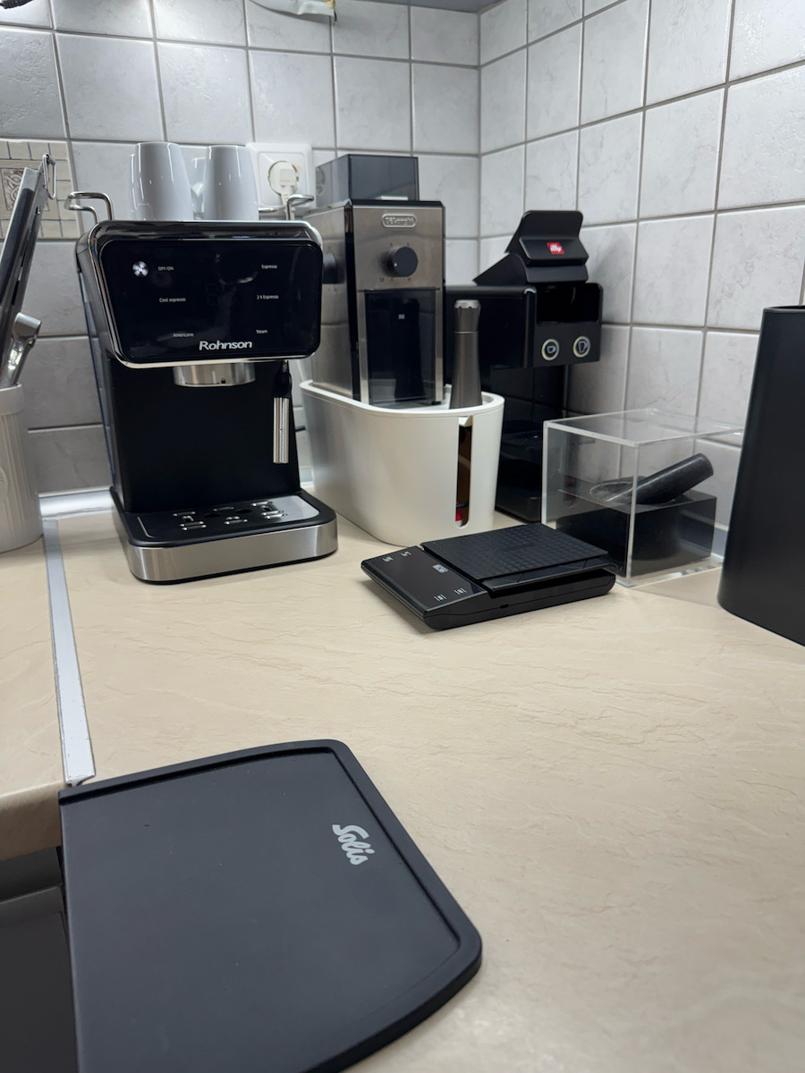 Rohnson Hot & Cold Μηχανή Espresso 1350W Πίεσης 20bar Μαύρη R-98015