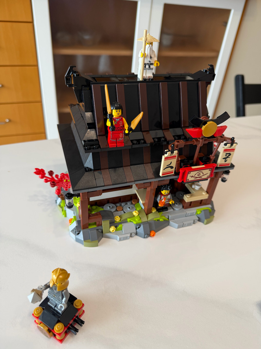 LEGO Ninjago Four Weapons Blacksmith 15th Anniversary για 14+ Ετών 1259τμχ