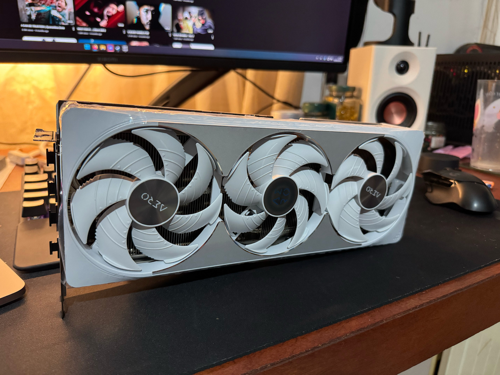 Gigabyte GeForce RTX 5080 16GB GDDR7 Aero OC SFF Κάρτα Γραφικών