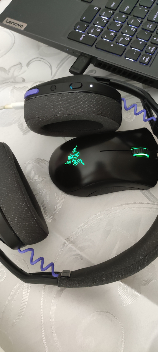 Logitech G321 Lightspeed Fără fir Over Ear Gaming Headset cu conexiune Bluetooth / USB Alb