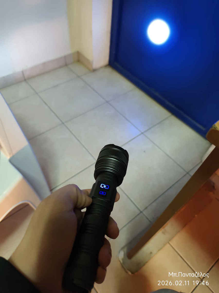 Lumină de lucru și de sit, cu baterie Lanternă LED cu Luminozitate Maximă 800lm