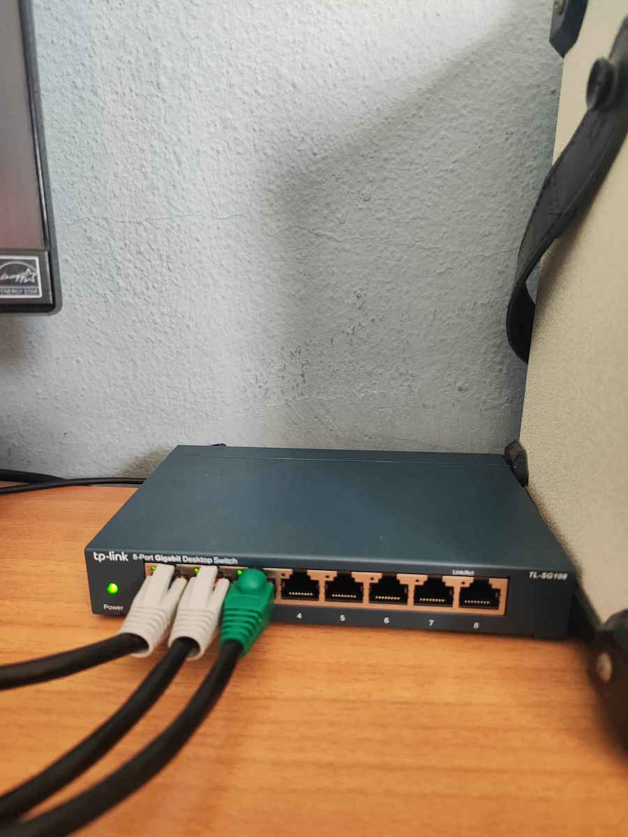 TP-LINK TL-SG108 Unmanaged L2 Switch with 8 Ethernet Ports