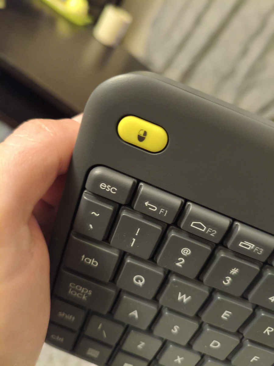Logitech K400 Plus Ασύρματο Πληκτρολόγιο με Touchpad Αγγλικό US Μαύρο