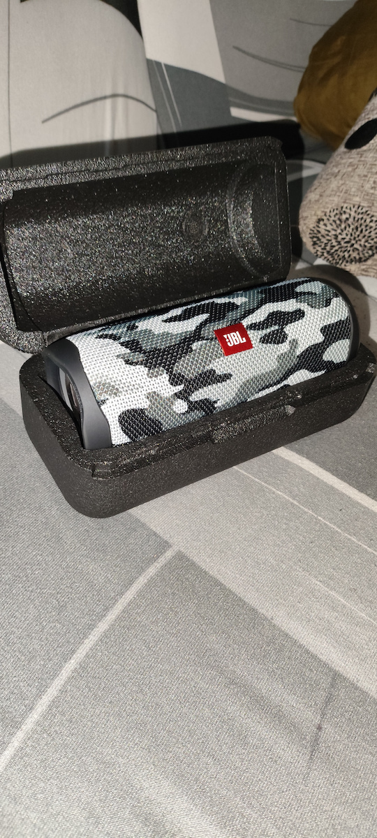 JBL Flip 5 Αδιάβροχο Ηχείο Bluetooth 20W με Διάρκεια Μπαταρίας έως 12 ώρες Black Camo