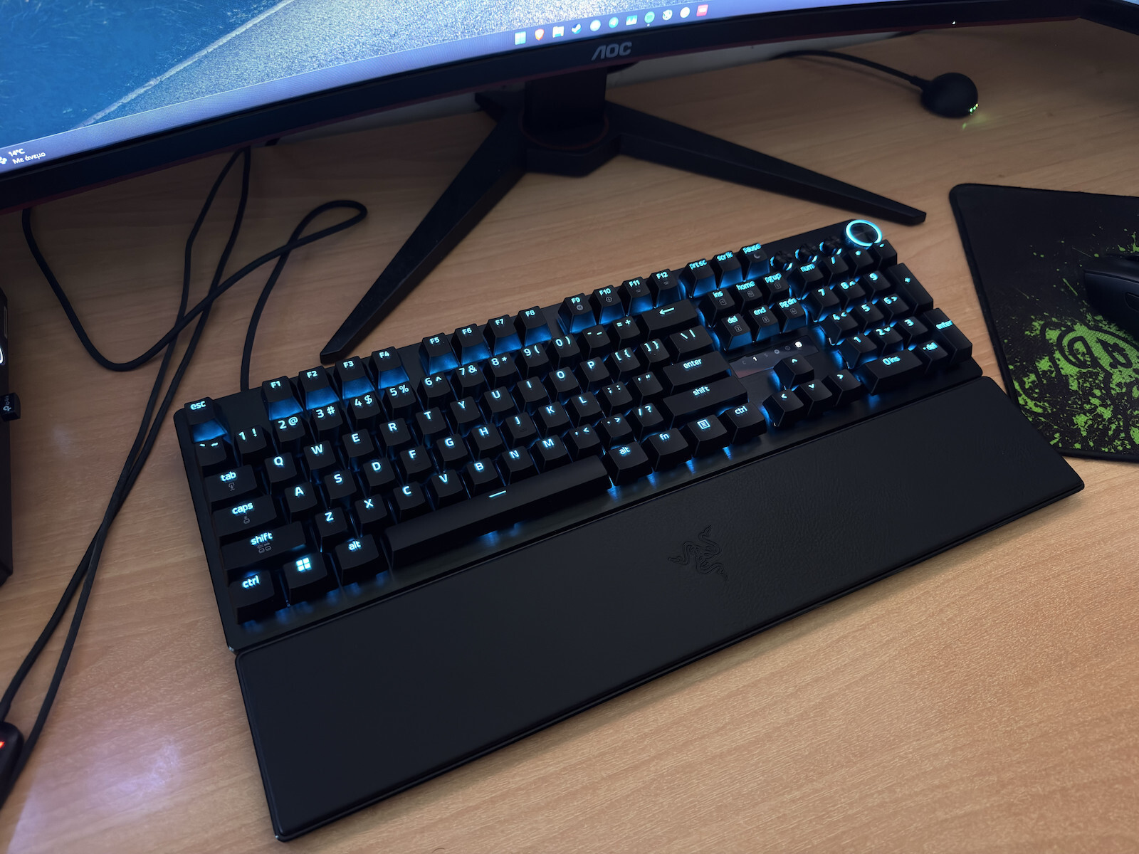 Razer Huntsman V3 Pro 8KHz Optical Gaming Keyboard with Razer Analog Optical Gen-2 switches and RGB lighting (International English)