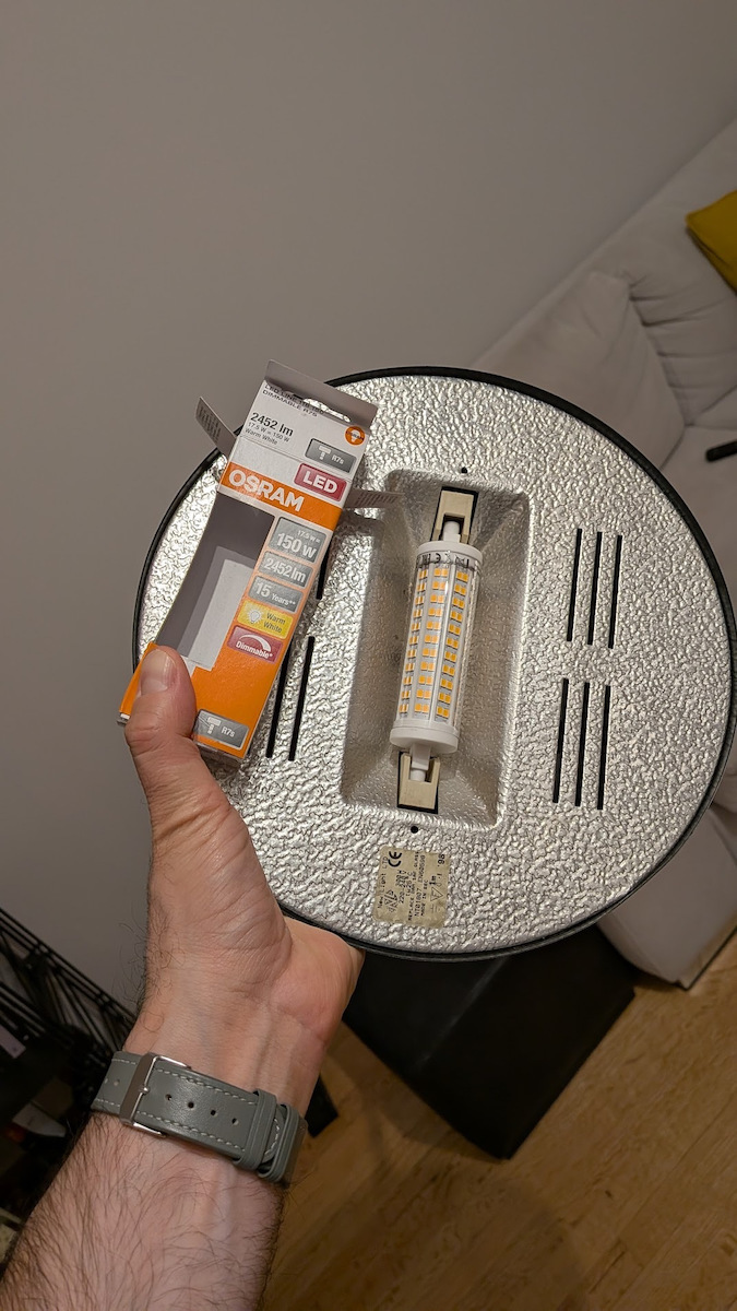 Ledvance LED-Lampe 18.2W 118mm für Fassung R7S Warmes Weiß 2452lm Dimmbar