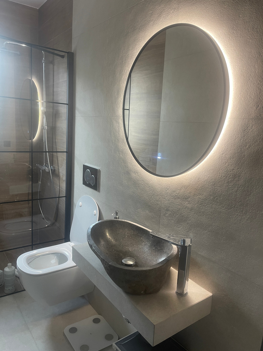 Ideal Standard Tesi II Aquablade Wall-Mounted Toilet that Includes Slim Cover White