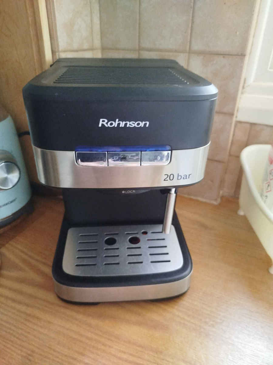 Rohnson Μηχανή Espresso 850W Πίεσης 20bar Μαύρη R-990