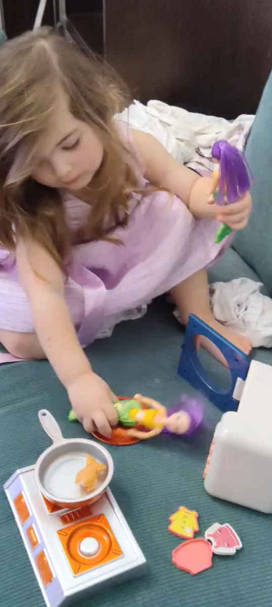 ToyMarkt Κούκλα 17εκ. (Διάφορα Σχέδια) 1τμχ