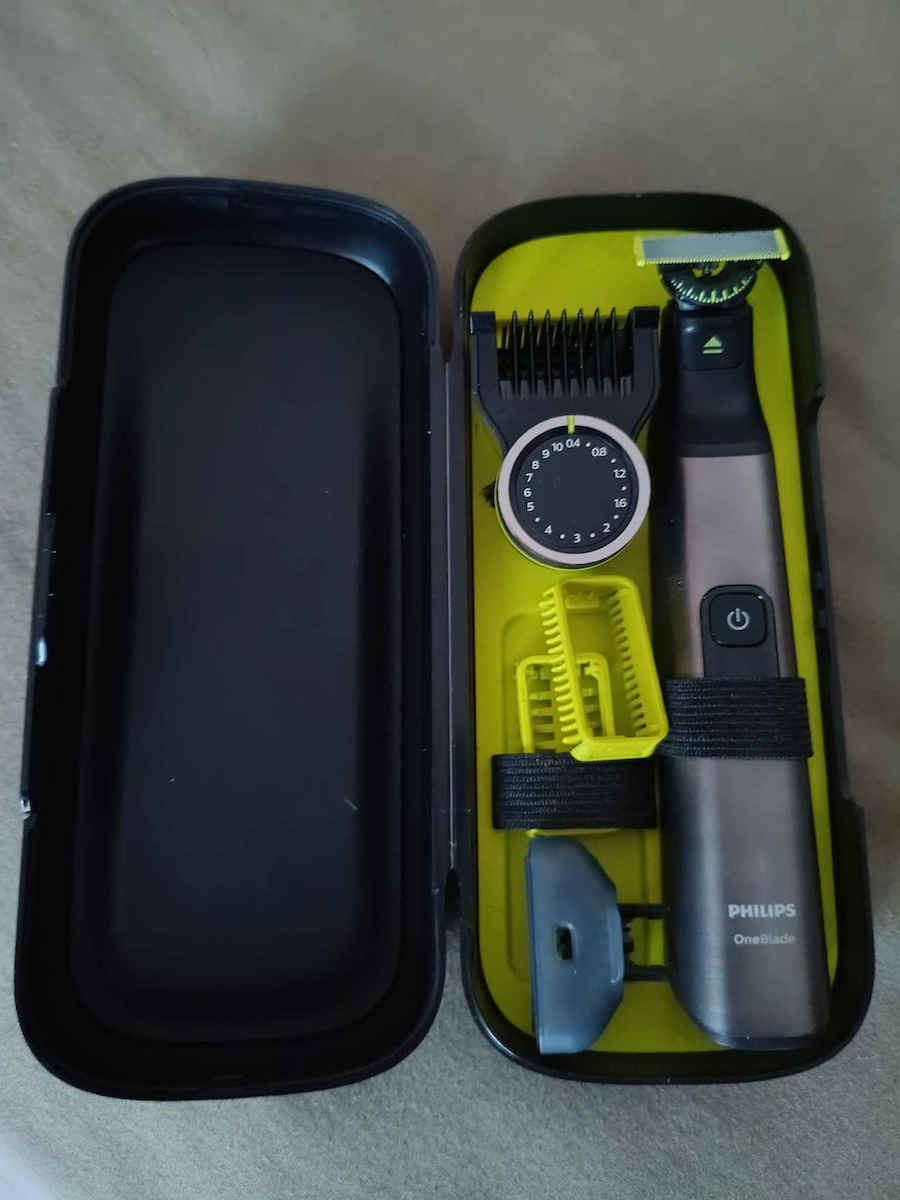 Philips OneBlade Pro 360 QP6652/61 Electric Shaver Face / Body Rechargeable
