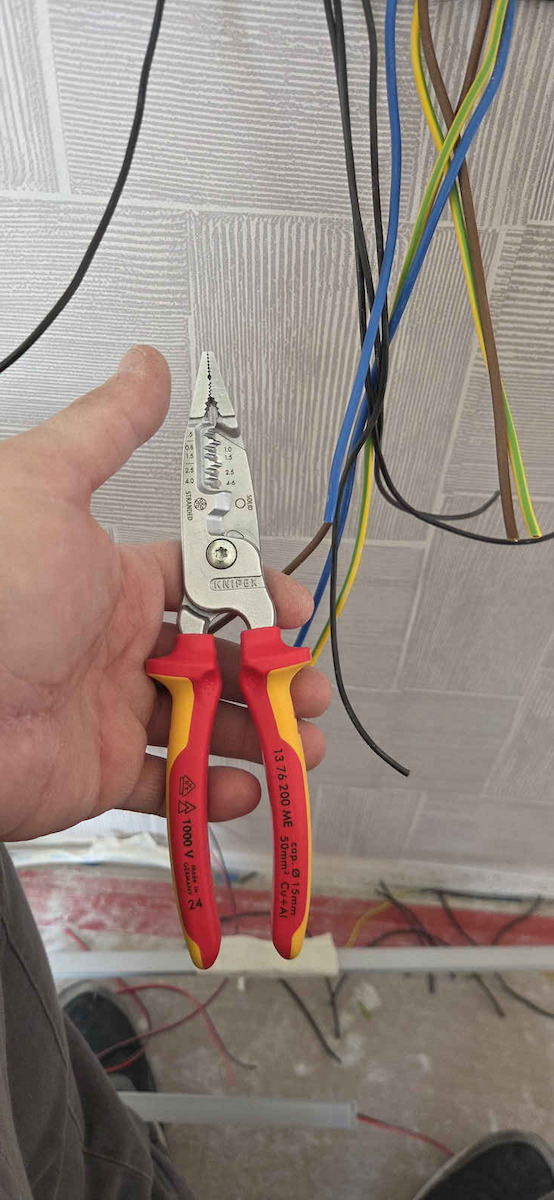 Knipex Curved Electrician Plier Length 200mm