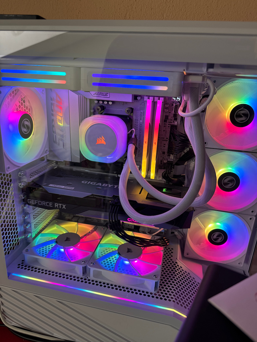 Corsair Vengeance RGB XMP DDR5 32GB RAM με 2x16GB Modules και Ταχύτητα 6000 για Desktop