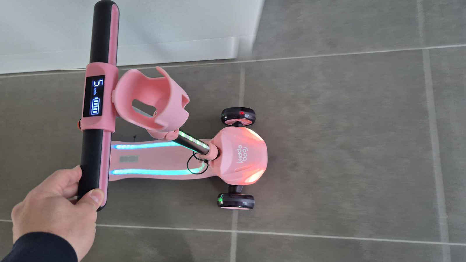 Kiddoboo Kinderroller E-Scooter Trecyclo 3-Rad für 5+ Jahre Rosa