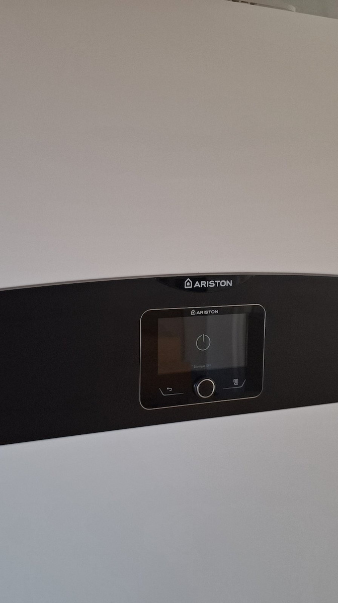 Ariston Nimbus Pocket 80 M Net Wärmepumpe 8kW Einphasig 60°C Monoblock