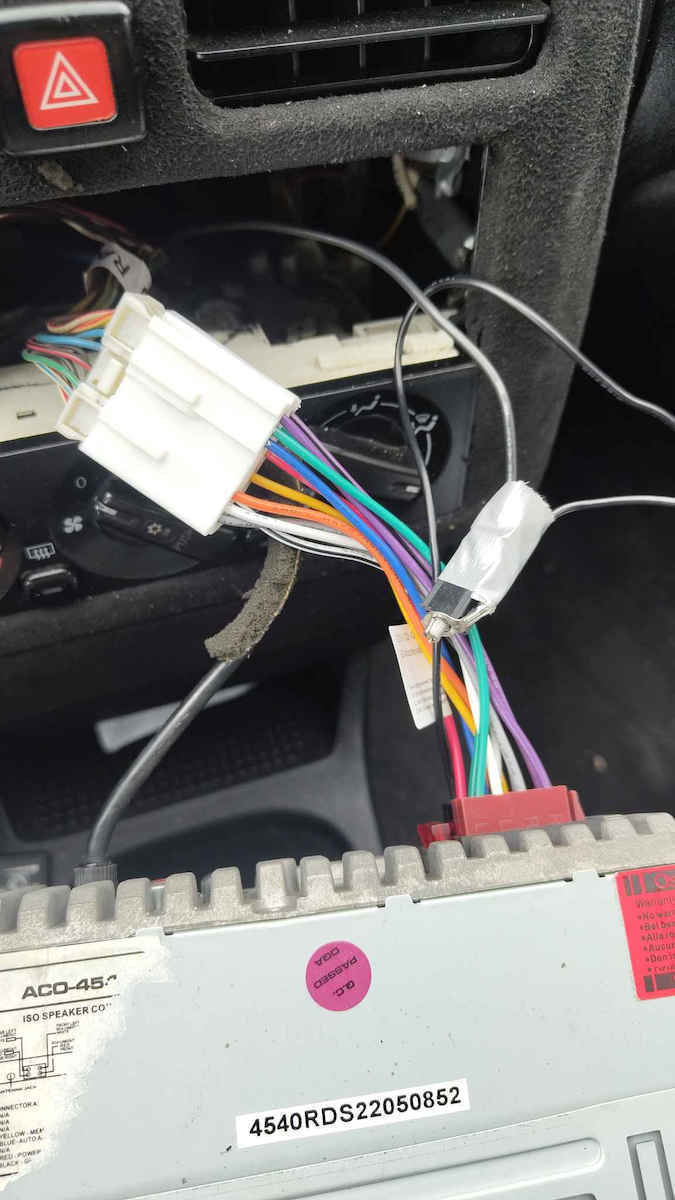 Connects2 Car Audio ISO Plug Mitsubishi D-