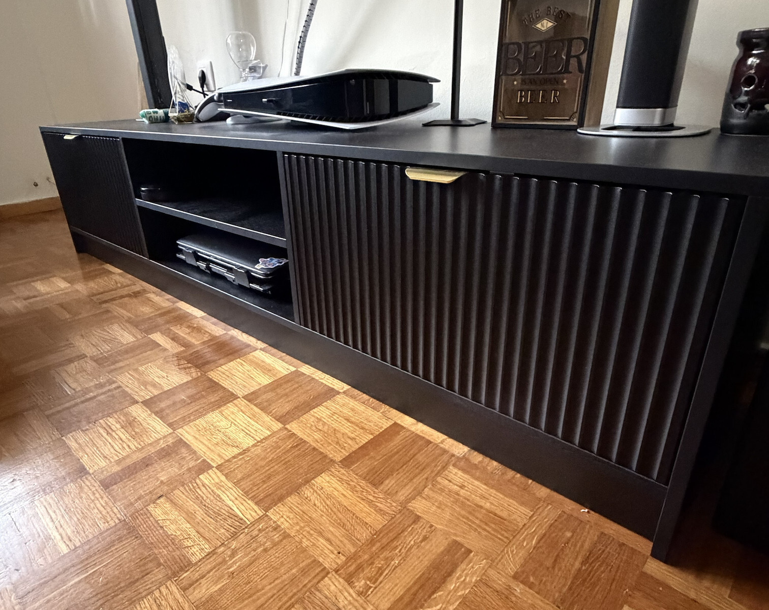 Телевизионно Мебелче Allegro Plus Бяло Д180xДълб40xВис40см