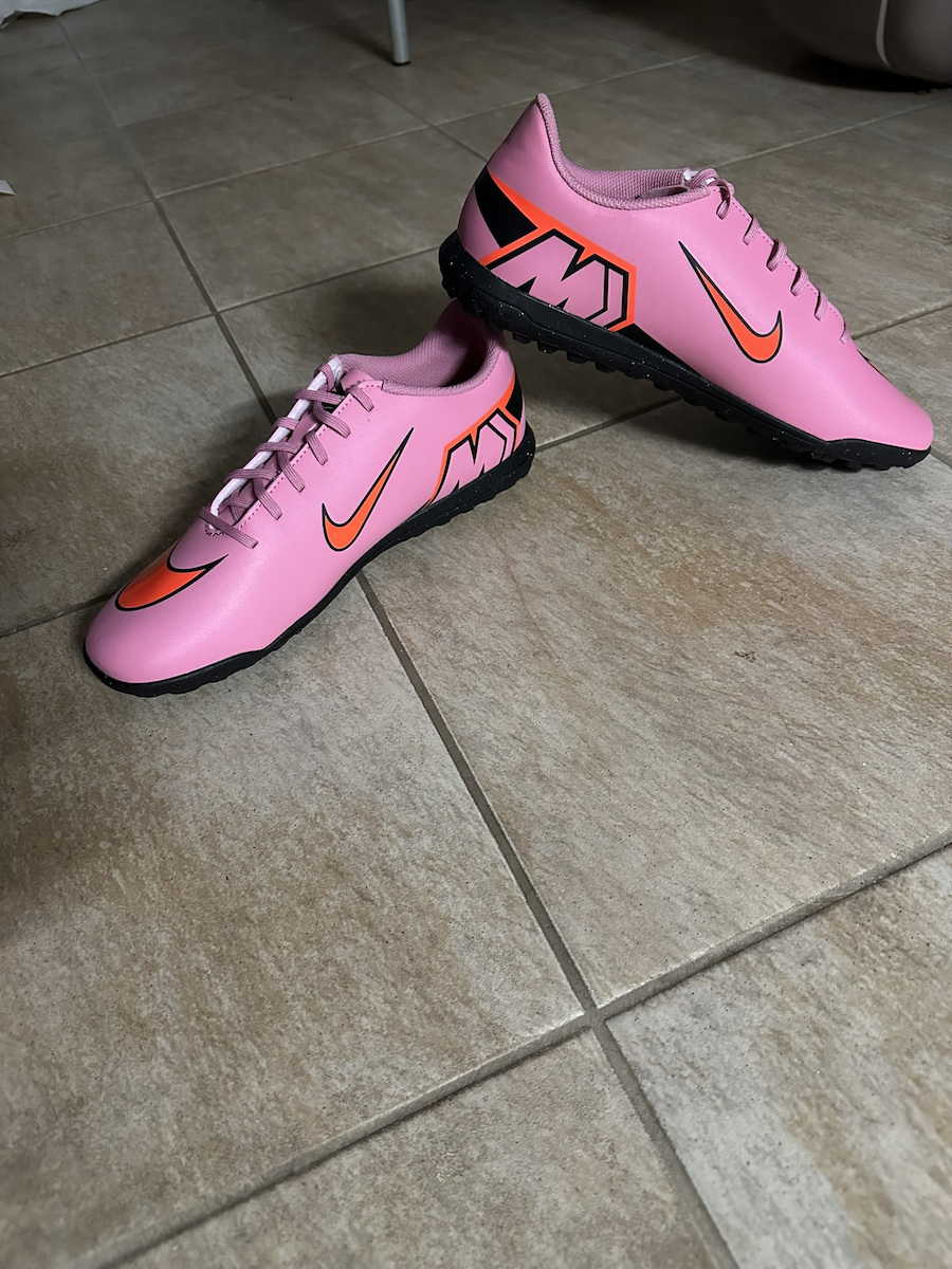 Nike Mercurial Vapor 16 Club Football Shoes with Molded Cleats Pink