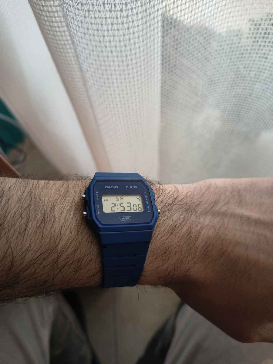 Casio Ψηφιακό Ανδρικό Ρολόι 35mm Χρονογράφος Μπαταρίας με Μαύρο Καουτσούκ Λουράκι