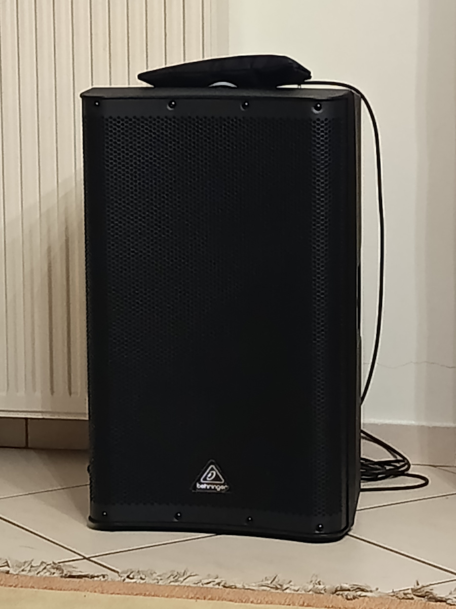 Behringer DR115DSP Αυτοενισχυόμενο Ηχείο PA 1400W με Woofer 15" 42.2x39x68.7εκ.