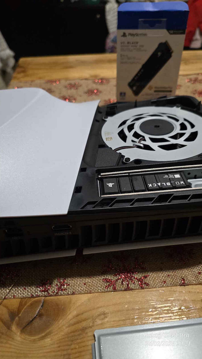 Western Digital SN850P SSD 1TB M.2 Type with PCI Express 4.0 Connection and Heatsink PS5 Compatible WDBBYV0010BNC-WRSN
