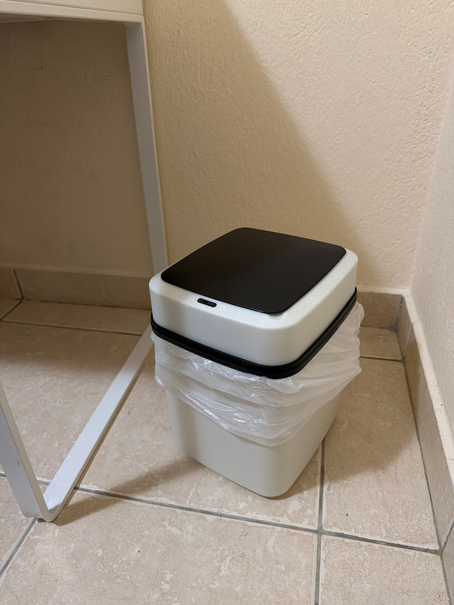 Waste Bin Waste Plastic with Photocell White 10lt 1pcs