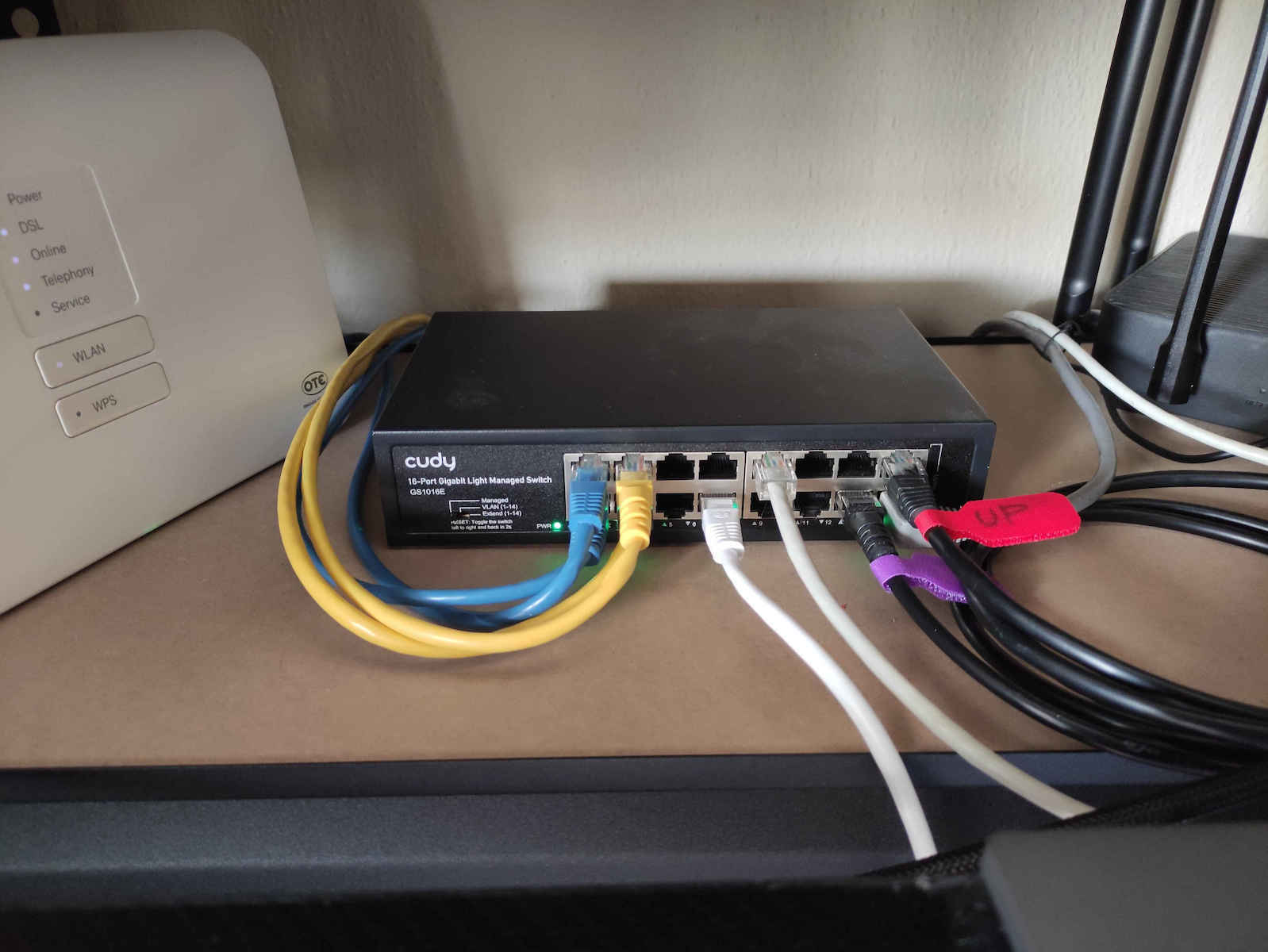 Cudy GS1016E Gestionat L2 Switch cu 16 Porturi Gigabit (1Gbps) Ethernet