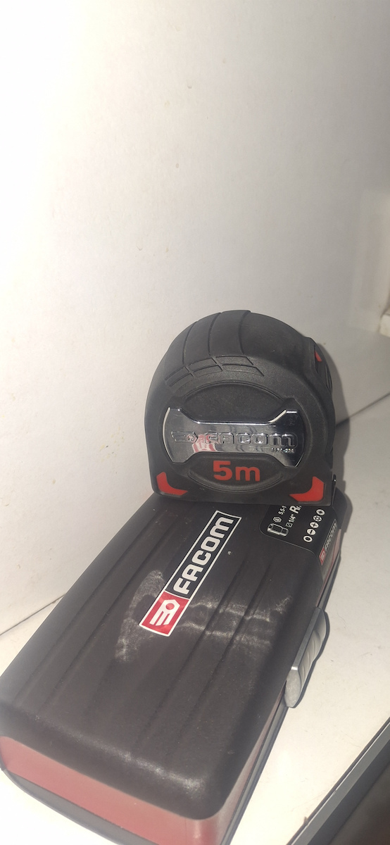 Facom Tape Measure with Auto-Rewind 28mm x 5m