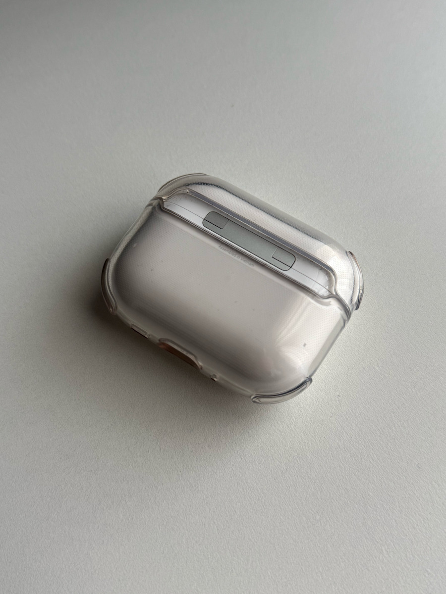 Tech-Protect Bounce Case Silicone with Hook in Transparent color for Apple AirPods Pro 3
