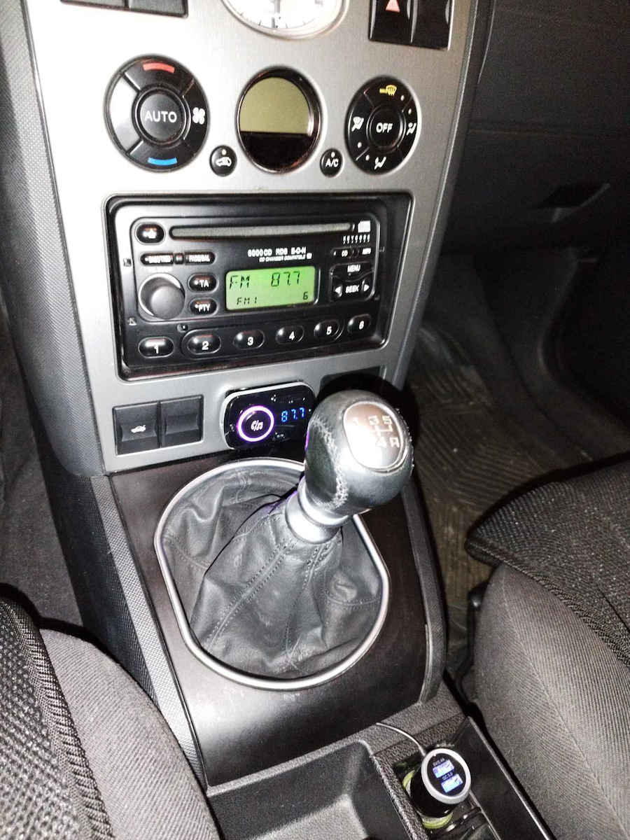 FM Transmitter Αυτοκινήτου με Bluetooth / USB