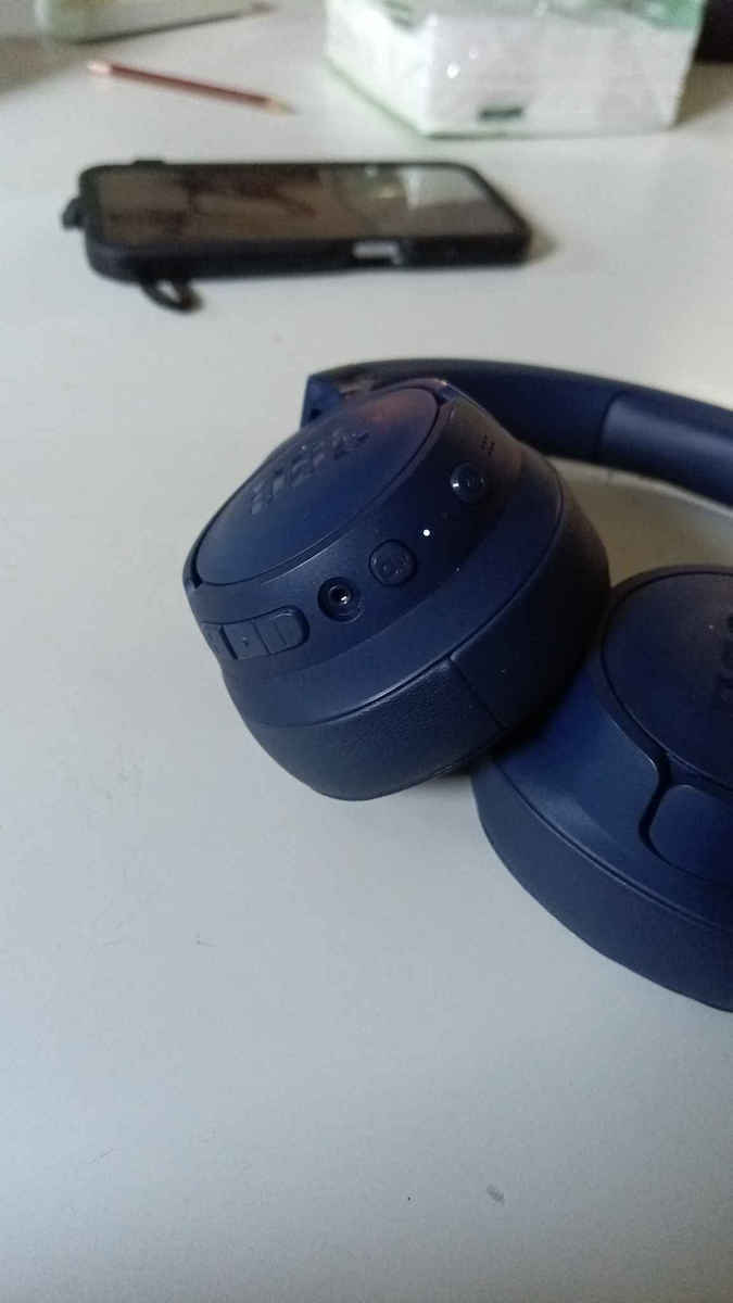 JBL Tune770NC Wireless / Wired Over Ear Headphones with 65 hours of Operation and Quick Charge Black