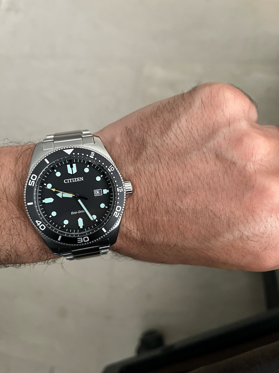 Citizen Ανδρικό Ρολόι 43mm Μπαταρίας με Ασημί Μεταλλικό Μπρασελέ