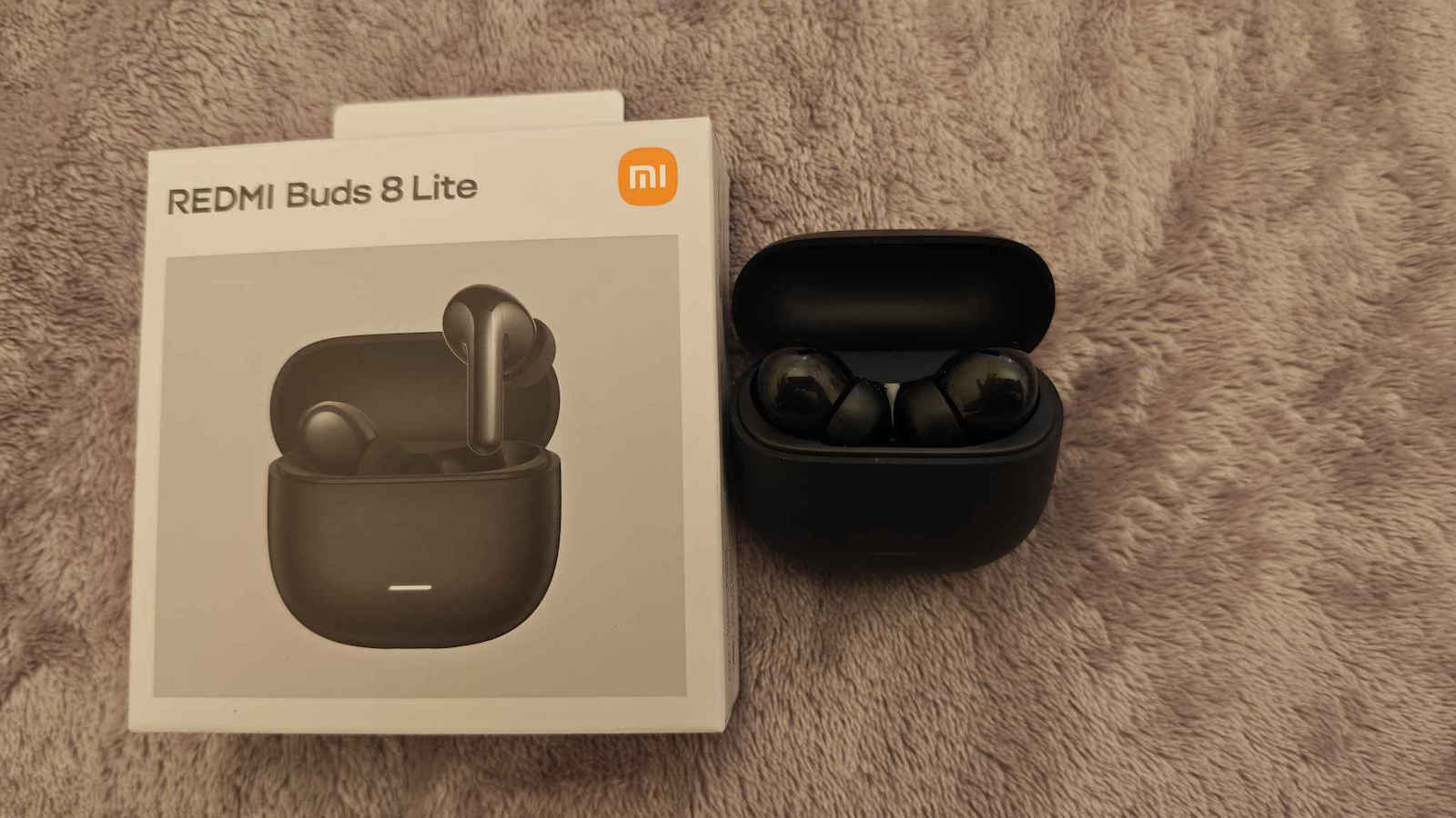 Xiaomi Redmi Buds 8 Lite Bluetooth Handsfree Earphones with Sweat Resistance and Charging Case White