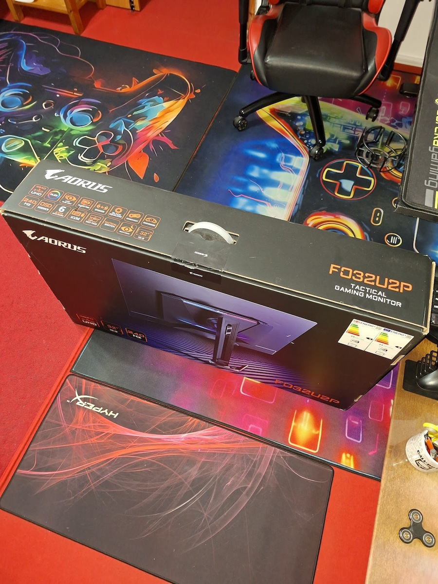 Gigabyte AORUS FO32U2P OLED HDR Gaming Monitor 31.5" 4K 3840x2160 240Hz with Response Time 0.03ms GTG