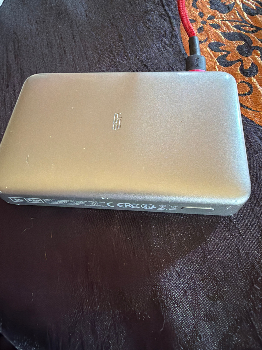 ESR Qi2 MagSlim MagSafe Power Bank 10000mAh 15W Titanium