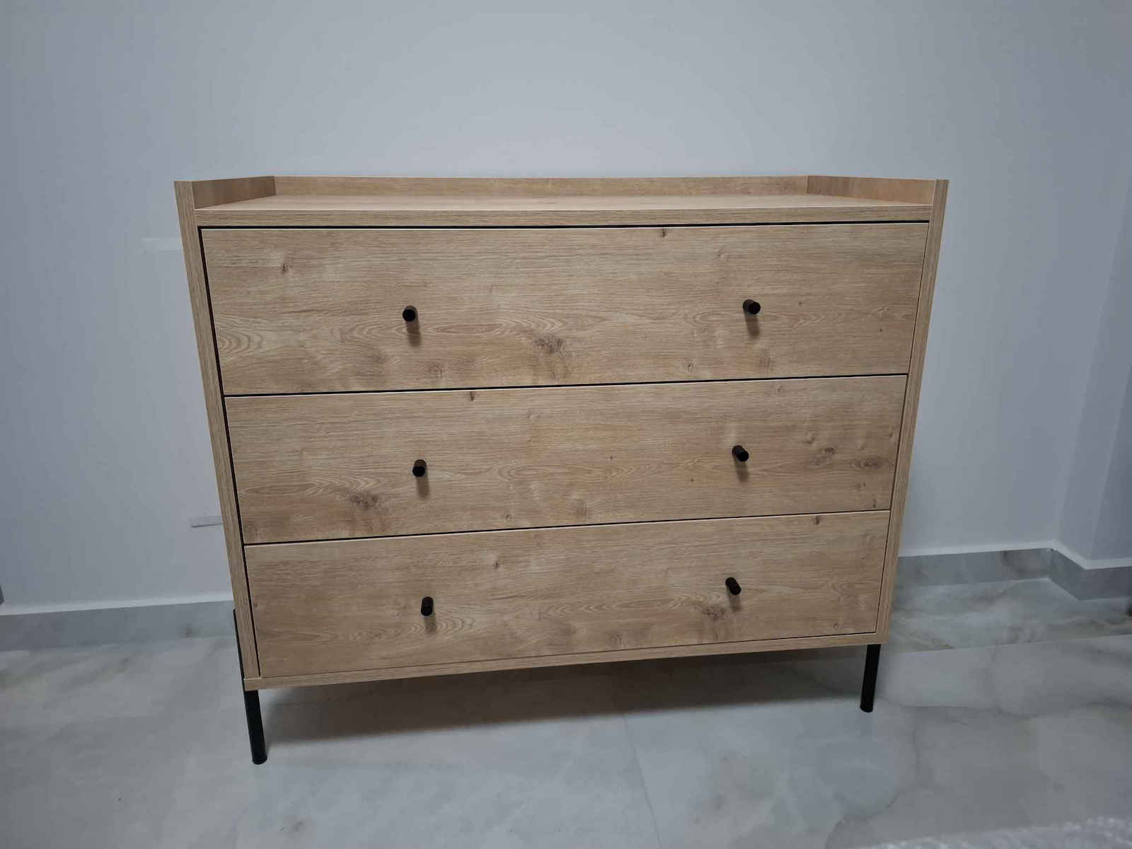 Malta Wooden Chest of Drawers Sapphire Oak 94x40x80.1cm