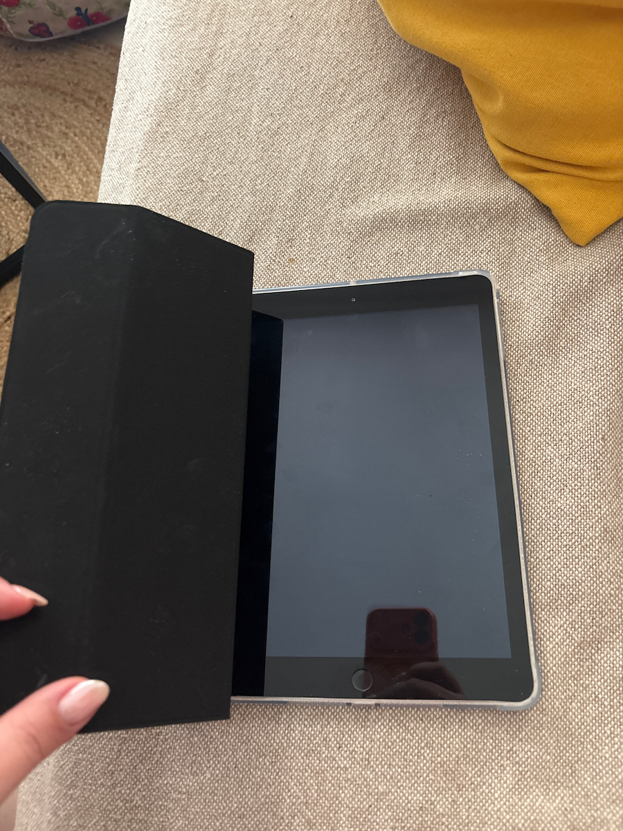 Tri-Fold Flip Cover Μαύρη (iPad 2017/2018 9.7")
