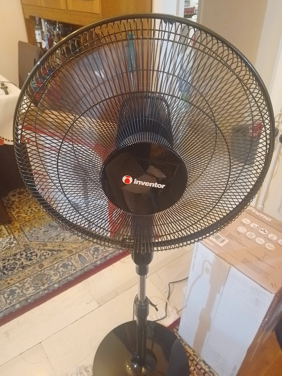 Inventor Pedestal Fan 35W 40cm Diameter with Remote Control Black
