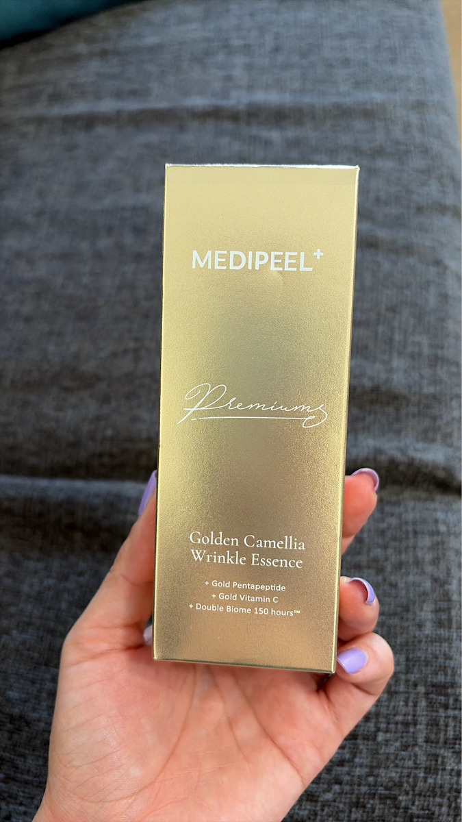 Medi-peel Peptide 9 Golden Camellia Esență Antirid 50 Ml
