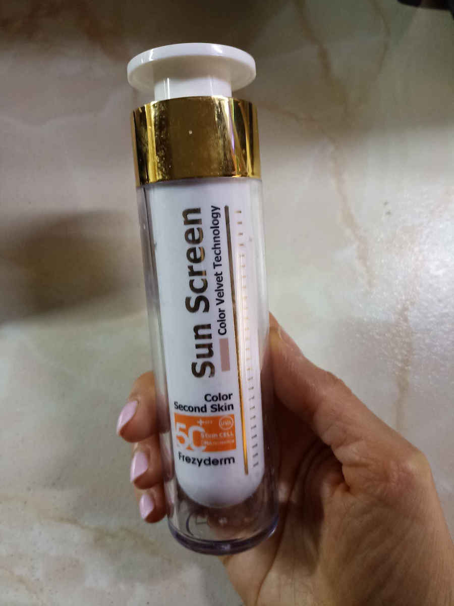 Frezyderm Sun Screen Color Velvet Cremă An solară Waterproof Pentru Față SPF50+ cu Pigment 50ml
