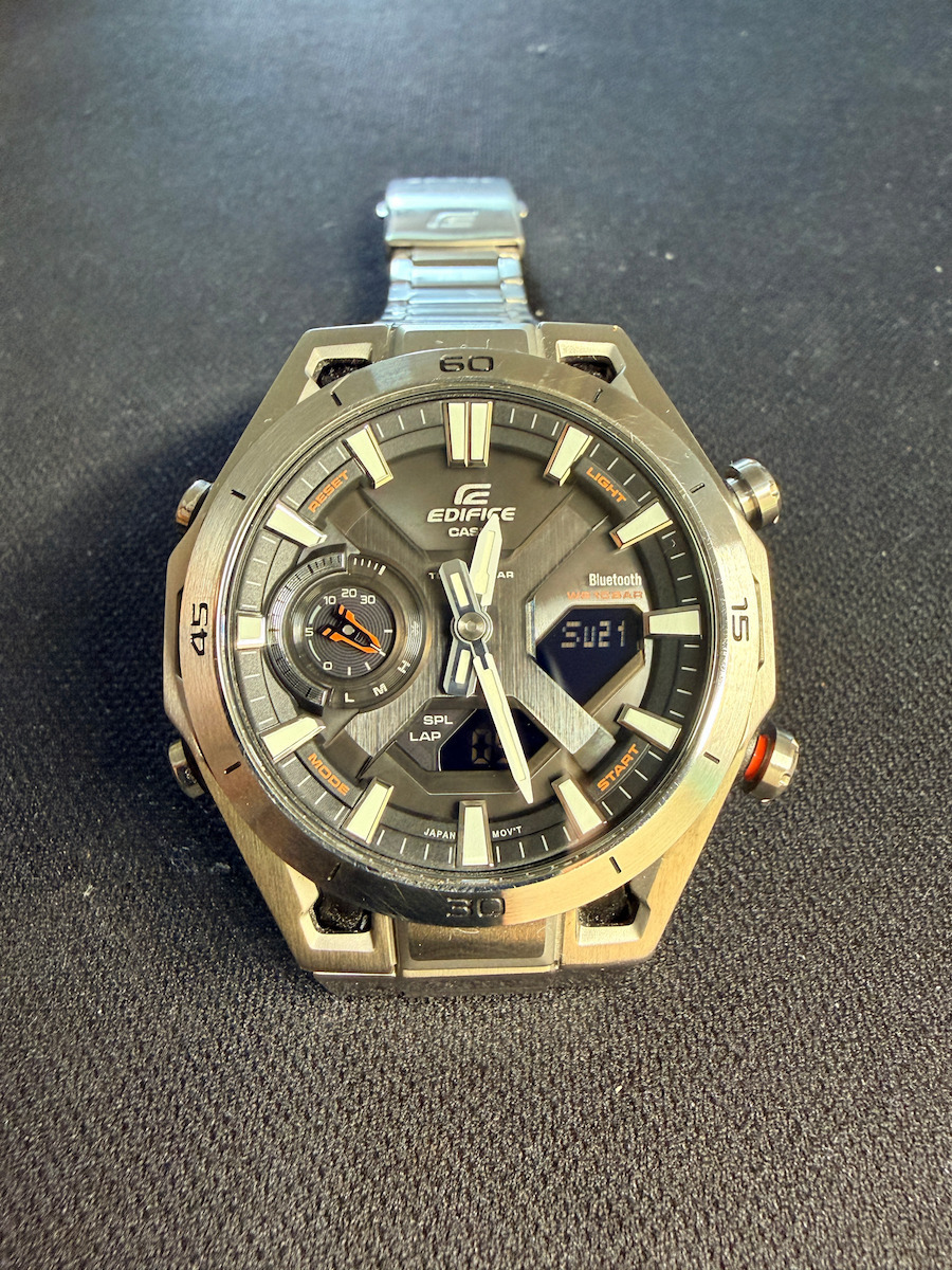 Casio Sospensione Дигитален Мъжки Часовник Слънчев Със Сребрист Неръждаем Стоманен Гривна