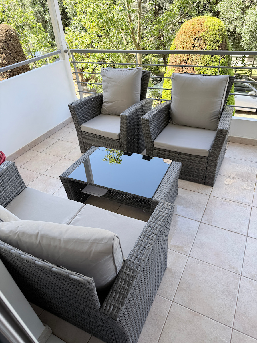Outdoor Living Room Set 4 Pieces Black with Pillows