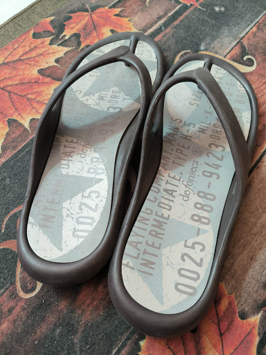 Capri Slapi Bărbați Flip Flops Maro
