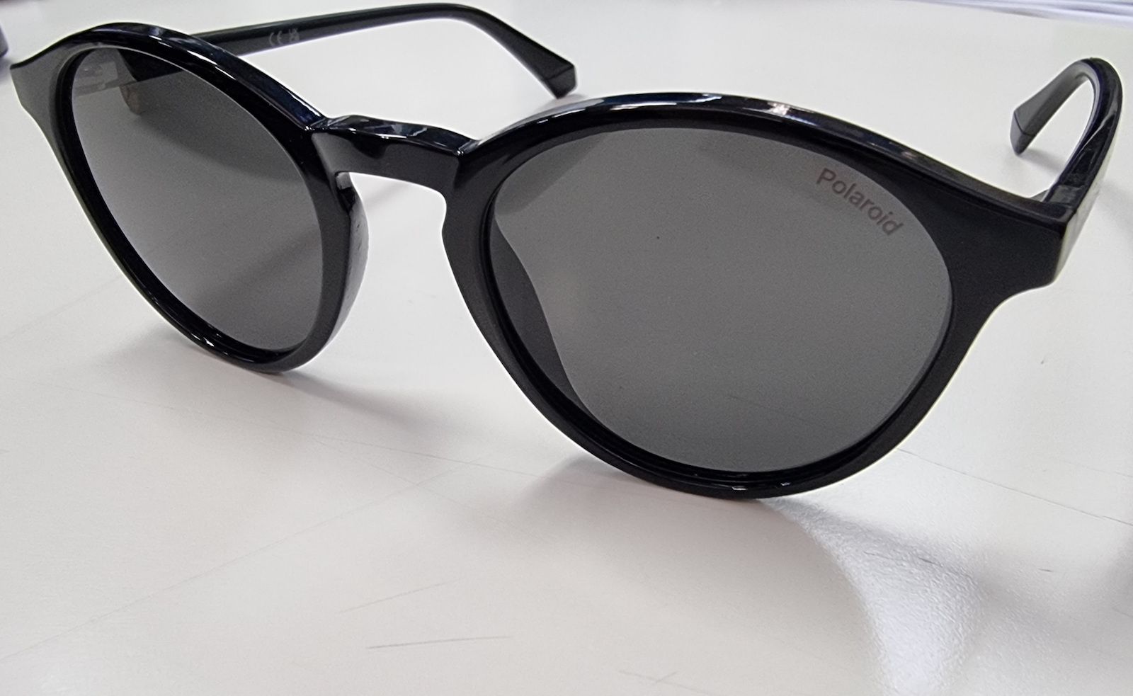 Polaroid Unisex Sunglasses with Black Horn-Rimmed Frame and Grey Polarized Lens PLD4153/S 807/M9
