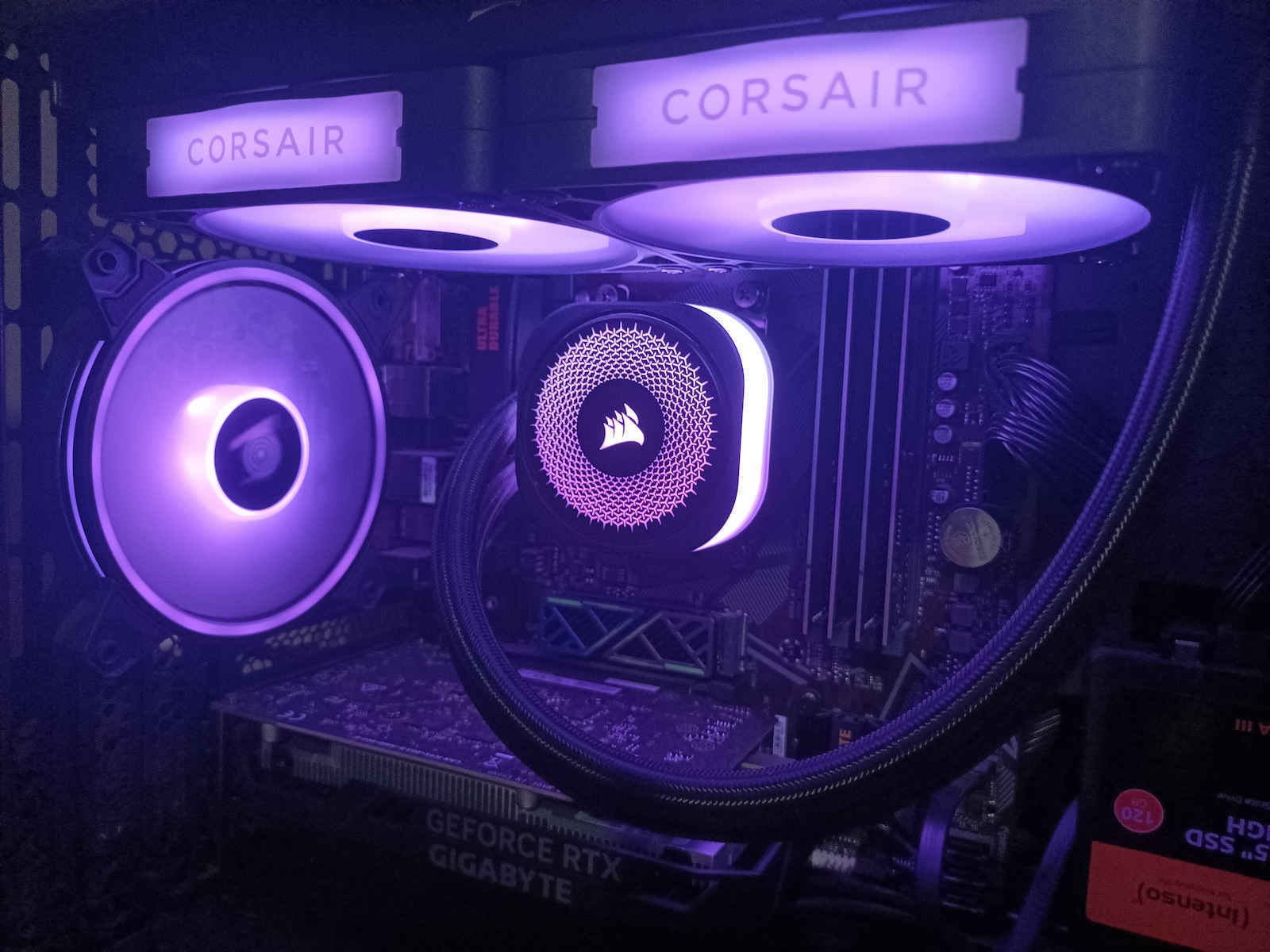 Corsair iCUE Link Titan 240 RX RGB Water Cooling AIO CPU with 2 Fans 120mm
