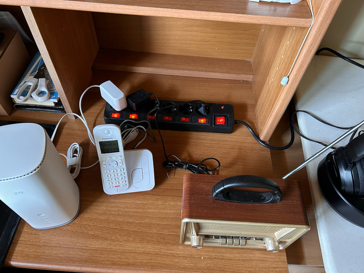 Entac ESE1.5G6-1.5-SW-SP Power Strip with Surge Protection 6 Positions with Switch and Cable 1.5m