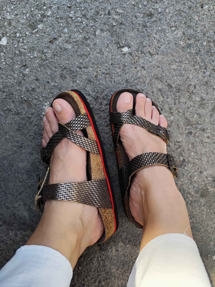 Leather Women's Flat Sandals Anatomic in Brown Color