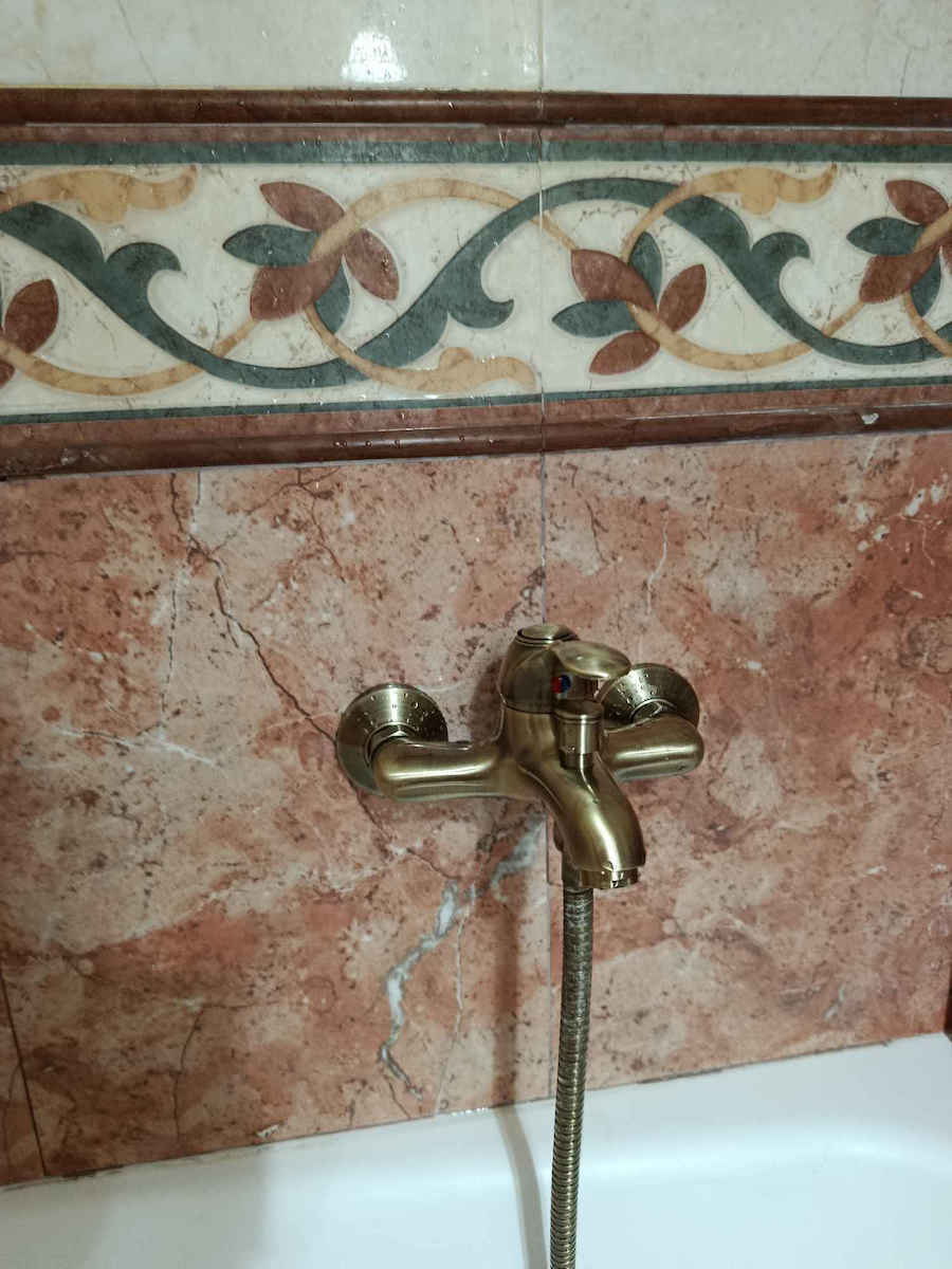 Viospiral Miro Mixing Retro Bathtub Shower Faucet Complete Set Bronze