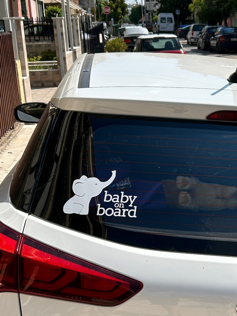 Semn Baby on Board cu Autocolant Baby Elephant Alb