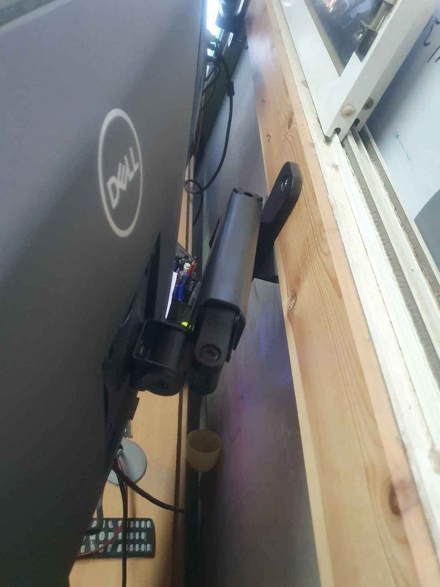SENSE7 Hang Wall Επιτοίχια Βάση Οθόνης έως 32" με Βραχίονα